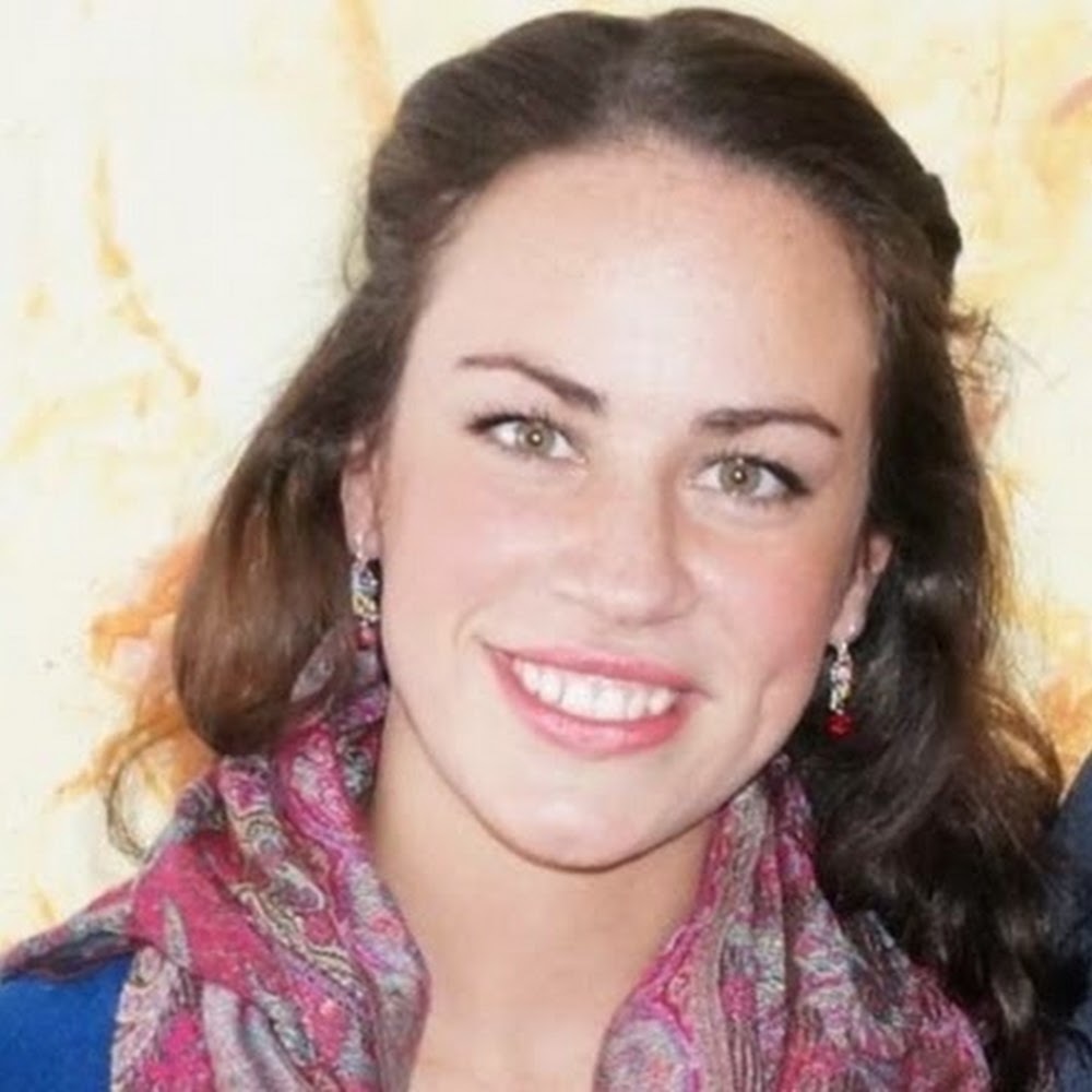 Meet your Posher, Maria